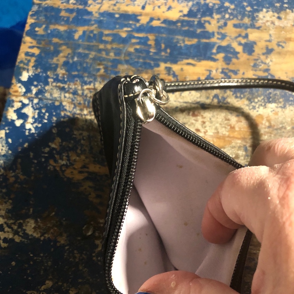 Coach Vintage Leatherware wristlet in black. - Picture 5 of 5